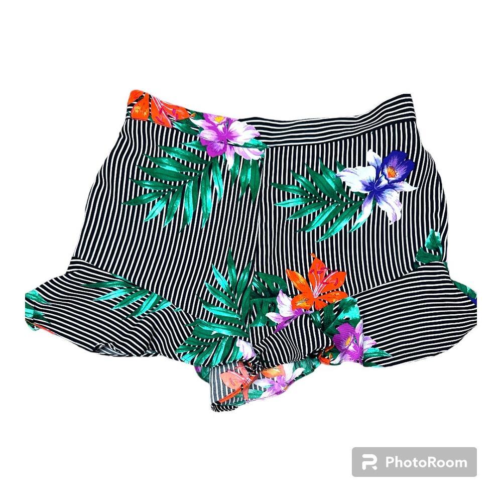 Who What Wear tropical lightweight floral shorts pull on flowy 2" inseam SZ 6